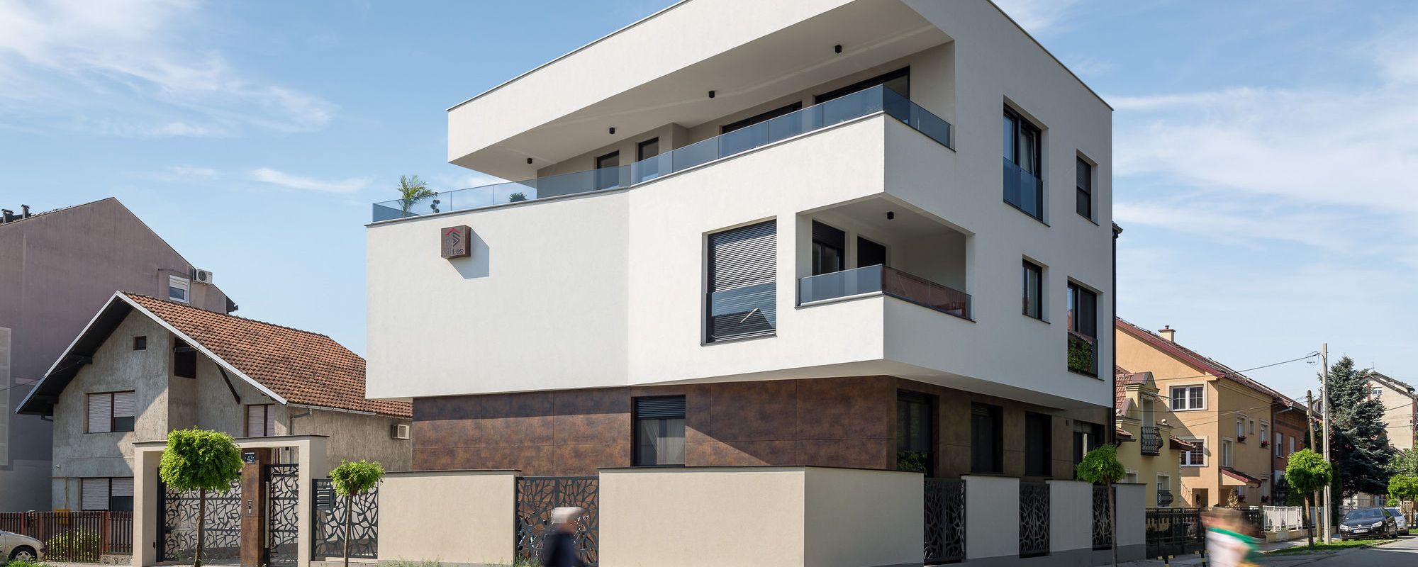 Višeporodična zgrada u Ložioničkoj 43
