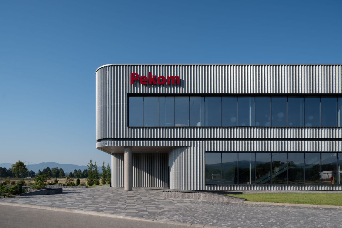 Zgrada kompanije Pekom - Poslovni prostori - 8568