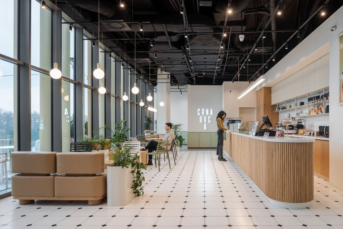 Crna ovca Ada Mall - Objekti trgovine - 8592