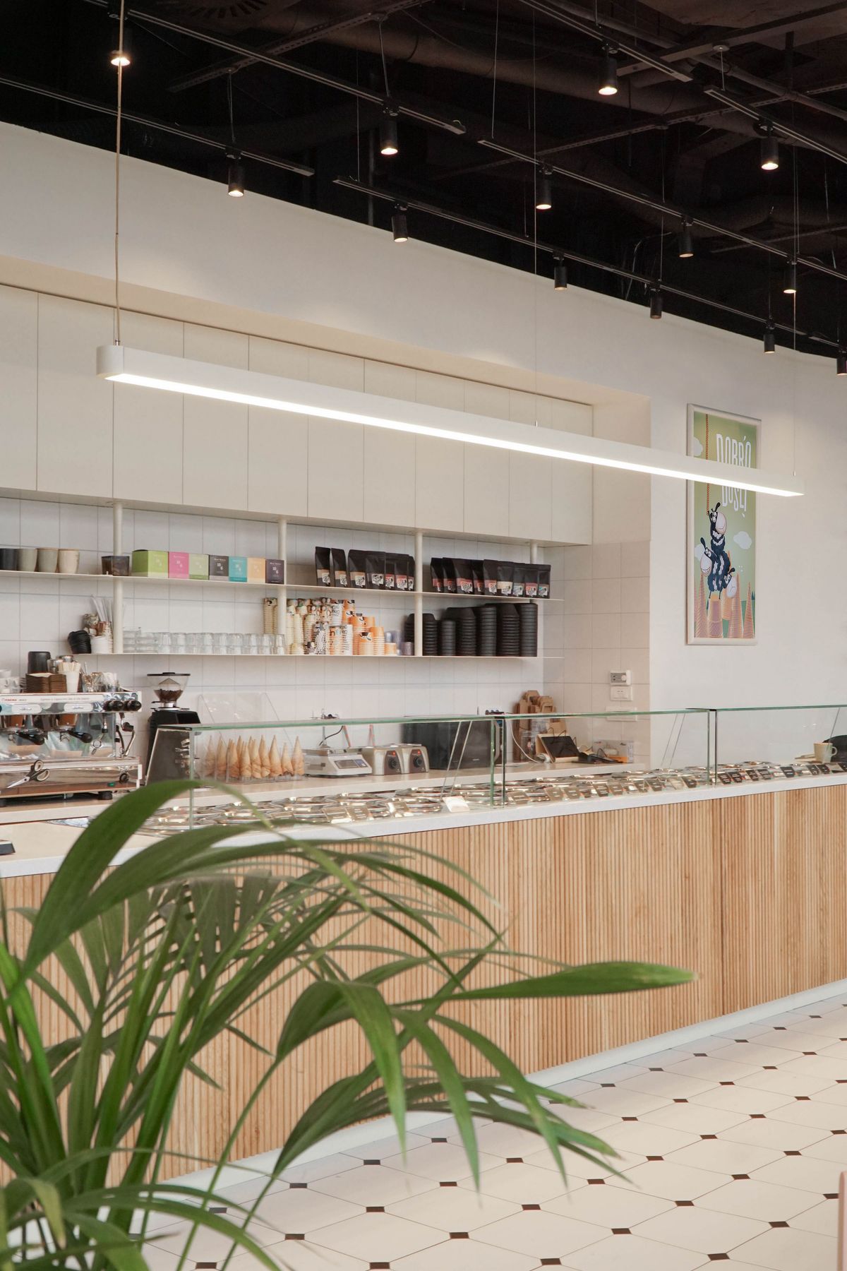 Crna ovca Ada Mall - Objekti trgovine - 8596