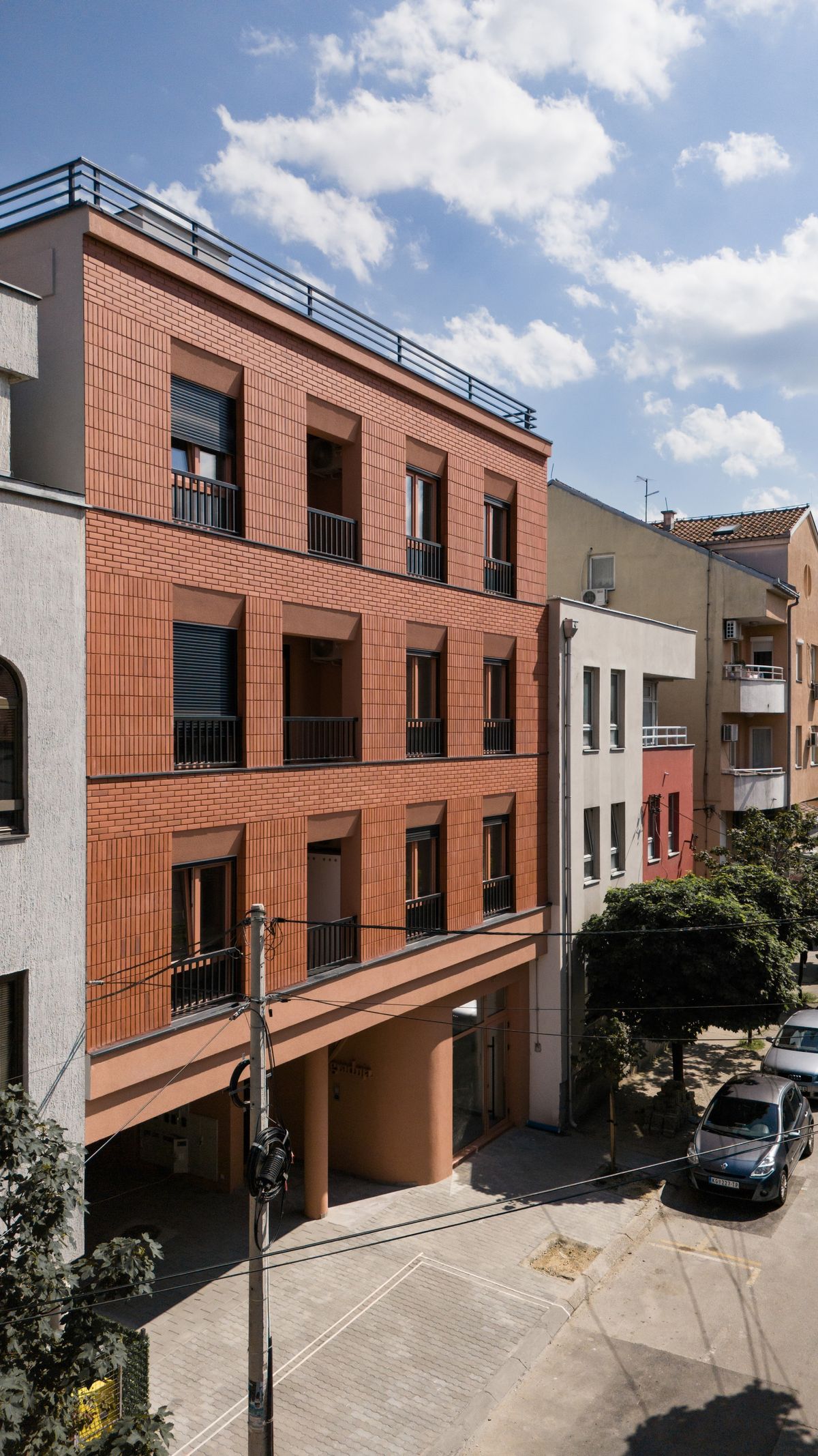 Stambena zgrada CL8 - Višeporodično stanovanje - 9038