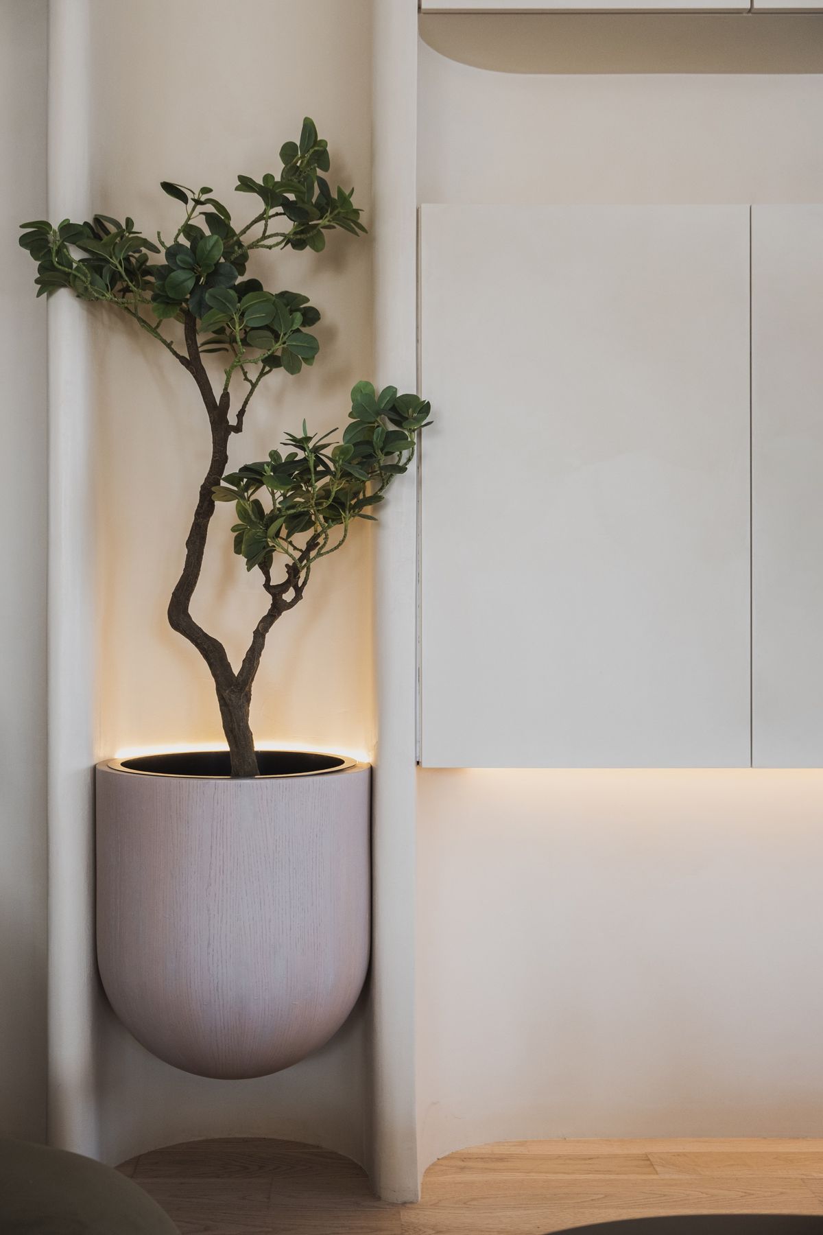 Skulpturalna nežnost svakodnevnice - Enterijer stana - 9109