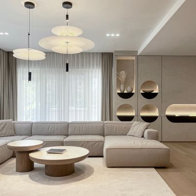 Dom obasjan skulpturalnom formom