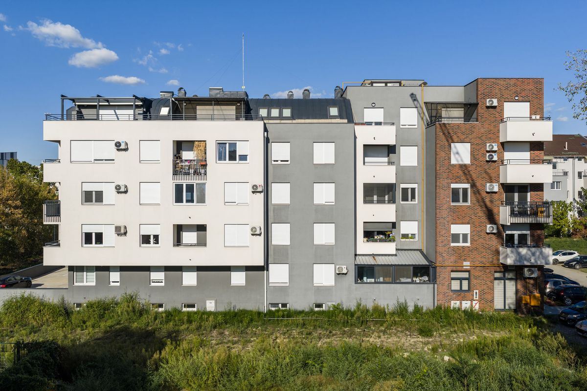 Stambena zgrada u ulici Laze Lazarevića 27 - Stanovanje - 9264