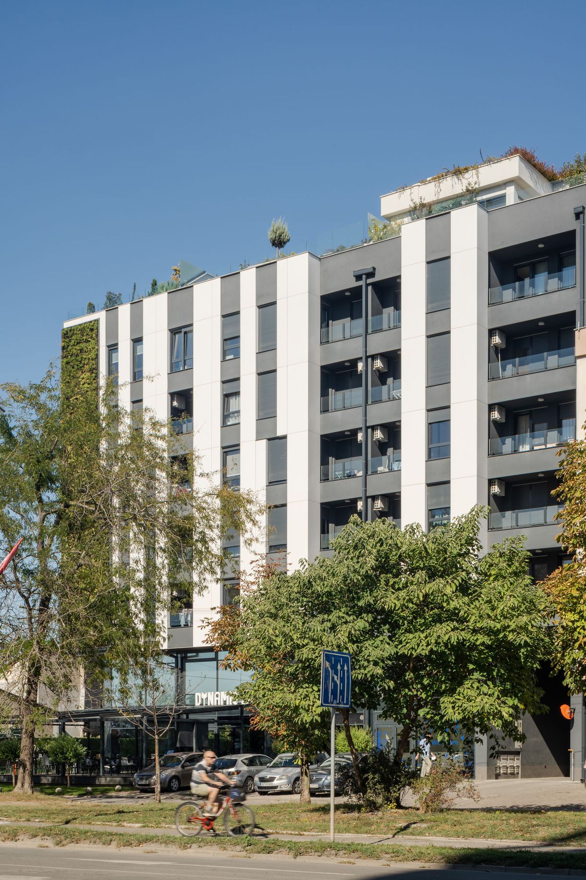 Stambeno-poslovna zgrada u Kisačkoj 66 - Stanovanje - 9273