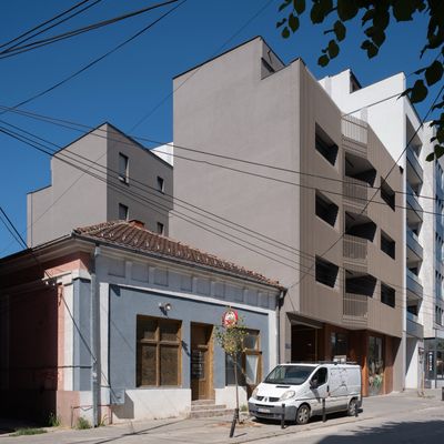 Stambeno-poslovna zgrada Karađorđeva