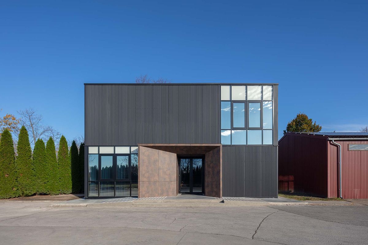 Rekonstrukcija i dogradnja upravne zgrade Exim - Poslovni prostori - 9444