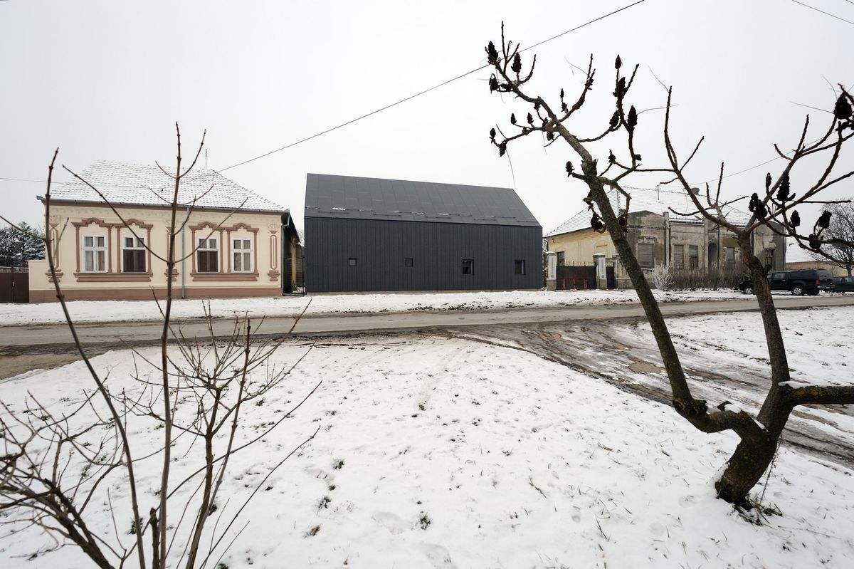 Mokrin House - Komercijalni objekti - 9540