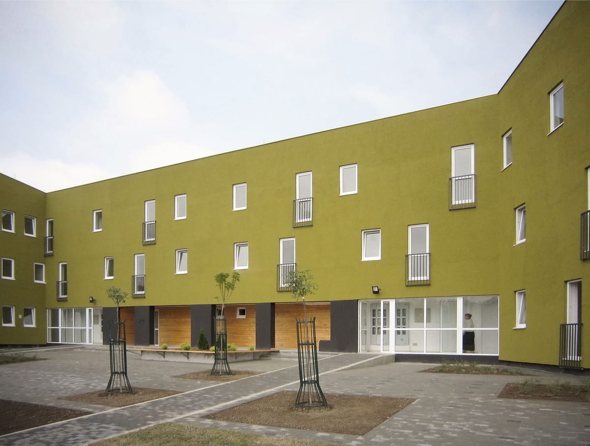 Zgrada socijalnog stanovanja u zaštićenim uslovima - Višeporodično stanovanje - 9599