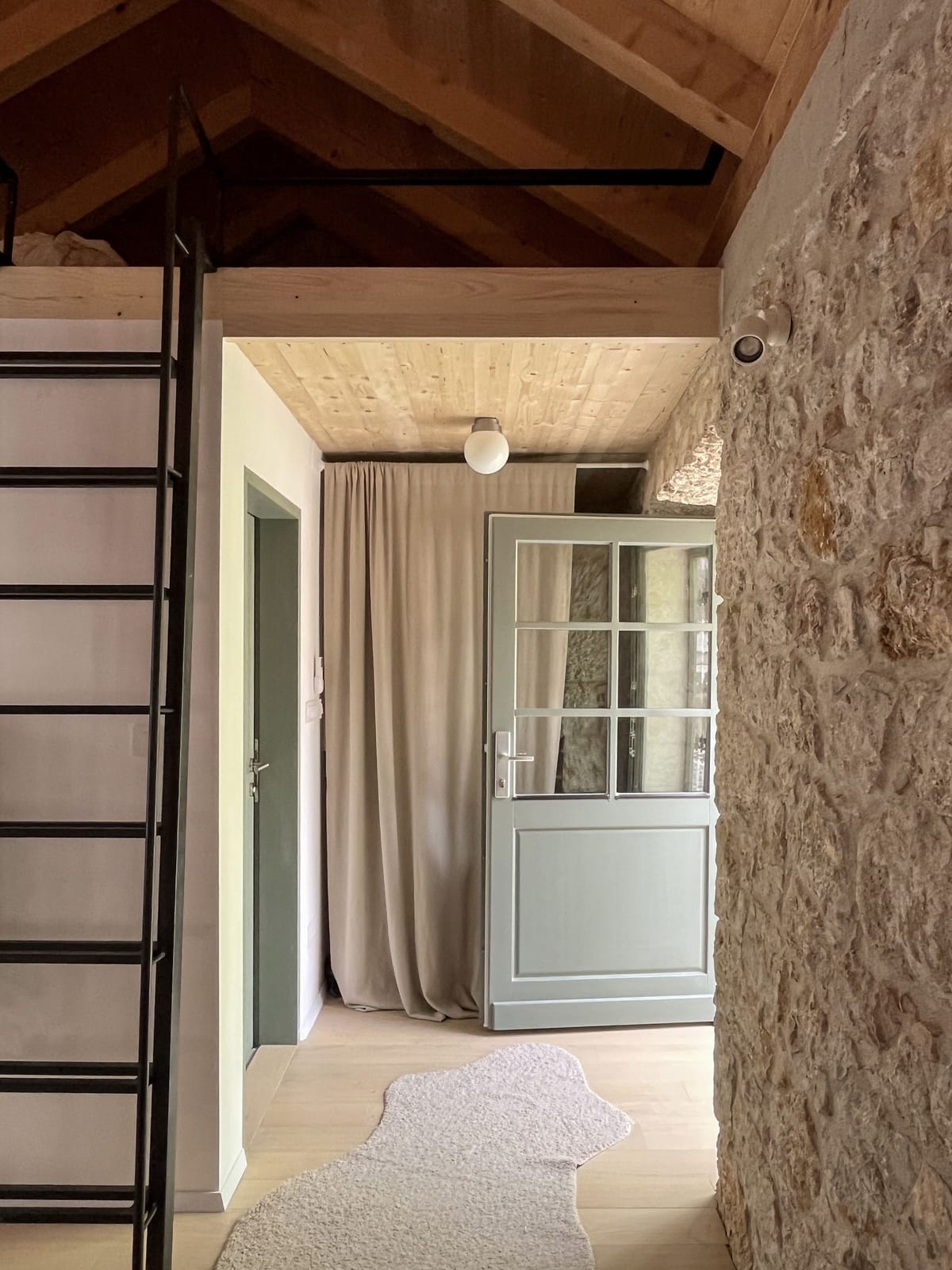 Zrmanja kamena kuća - Kuće - 9665