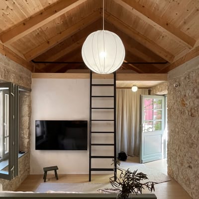 Zrmanja kamena kuća