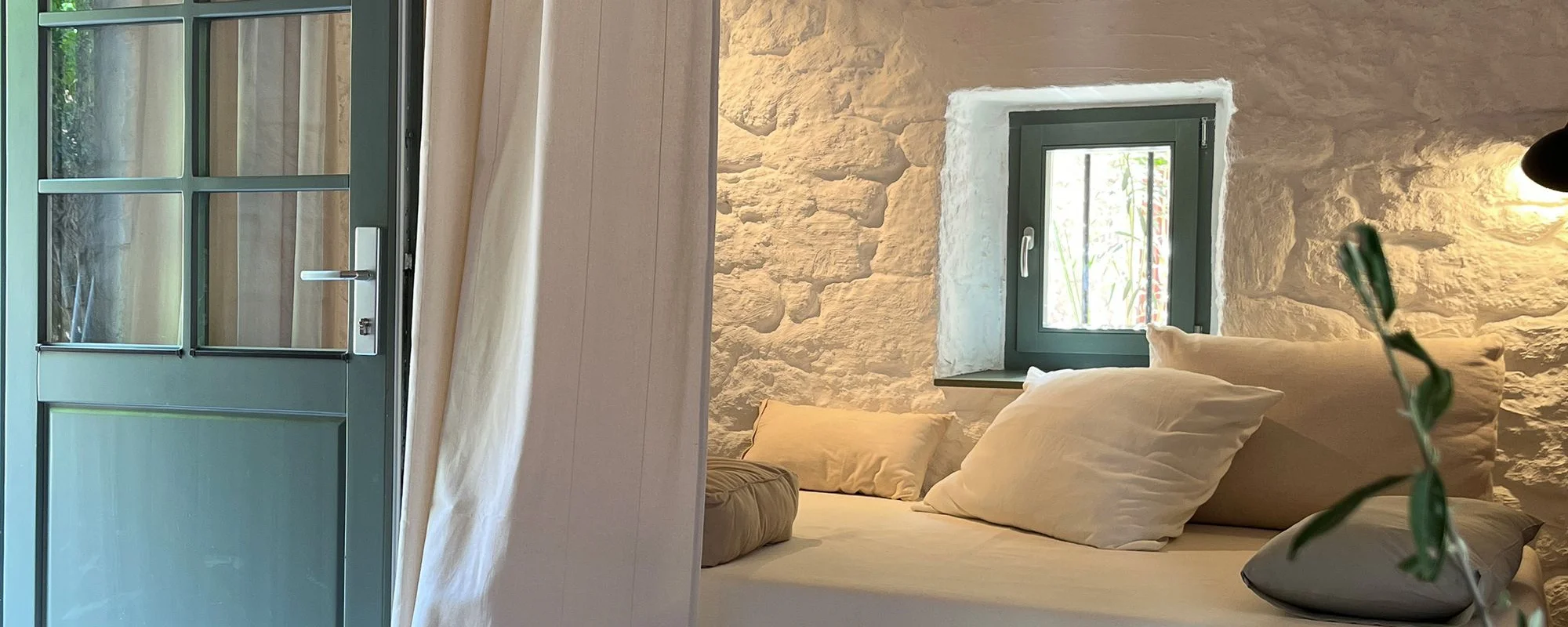 Zrmanja kamena kuća