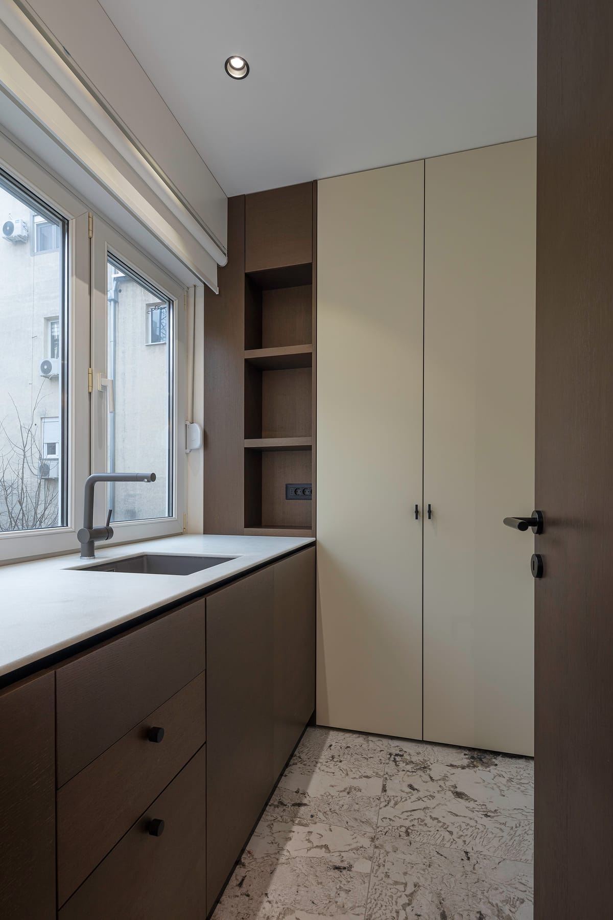 Enterijer stomatološke ordinacije „Dentalux“ - Zdravstveni prostori - 10260