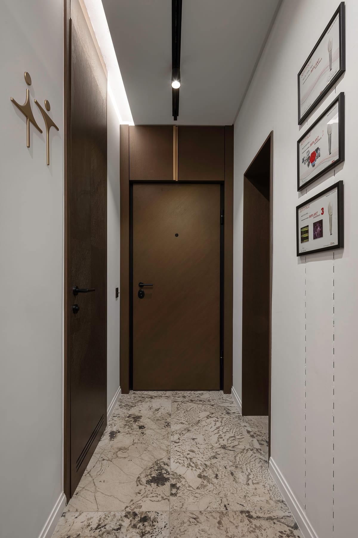 Enterijer stomatološke ordinacije „Dentalux“ - Zdravstveni prostori - 10264