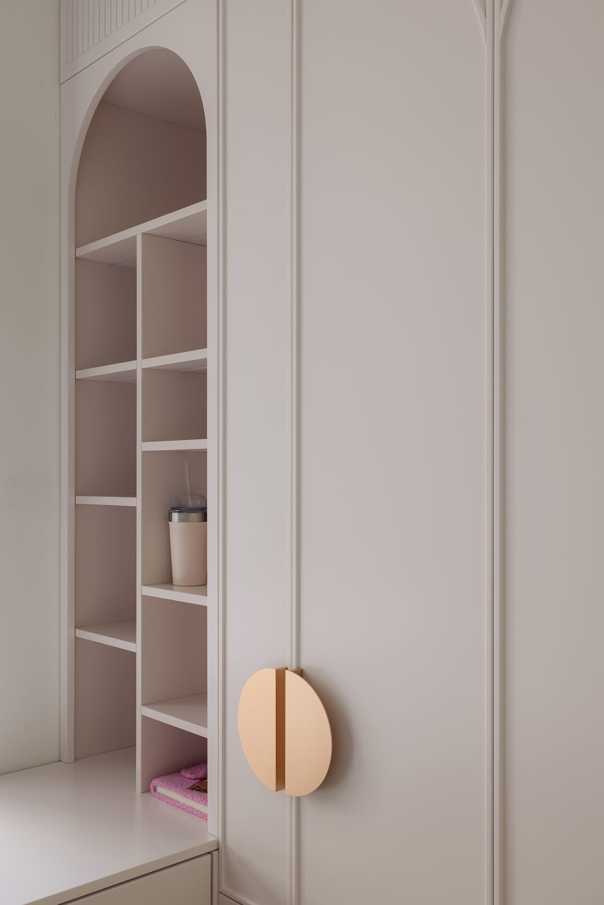 Enterijer stana Sinergy - Modena Art Studio
